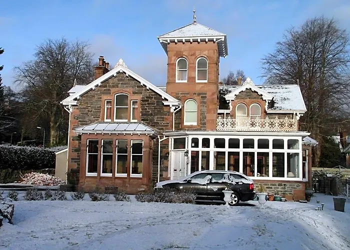 Holly Lodge